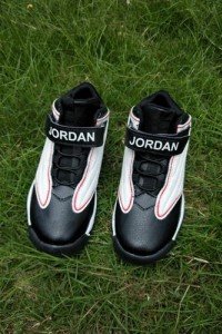 Air Jordan 13 black white red kids