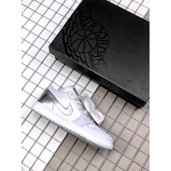 Air Jordan1 Low SE Retro Basketball Shoes silver